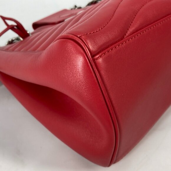 LOUIS VUITTON Red Leather Shoulder Bag - Picture 11 of 16